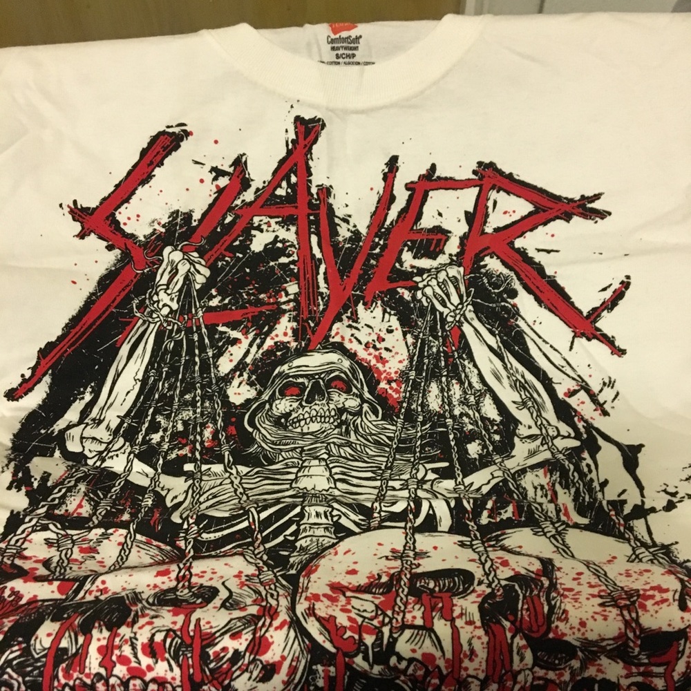 Unisex size small Slayer shirt